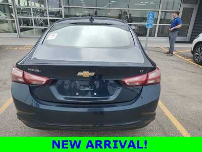 2020 Chevrolet Malibu, $13750. Photo 5