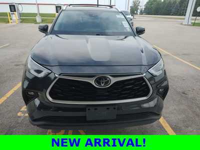 2021 Toyota Highlander, $32980. Photo 8