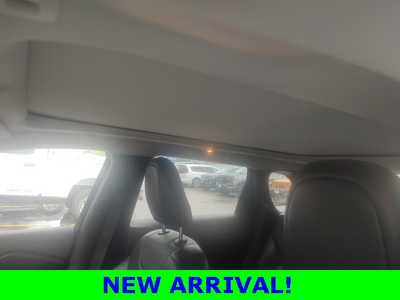 2019 Jeep Cherokee, $19490. Photo 11