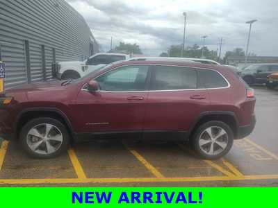 2019 Jeep Cherokee, $19490. Photo 2