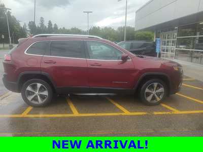 2019 Jeep Cherokee, $19490. Photo 6
