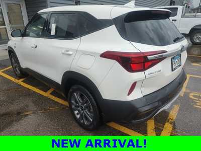 2021 Kia Seltos, $14990. Photo 7