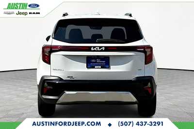 2024 Kia Seltos, $26980. Photo 8