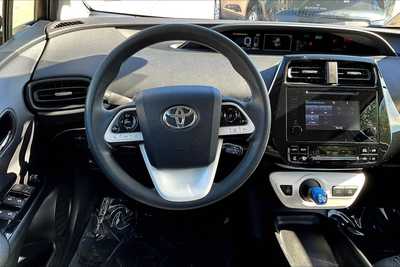 2017 Toyota Prius, $19980. Photo 10