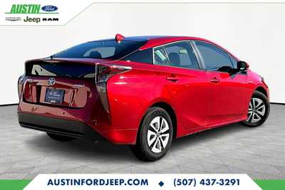 2017 Toyota Prius, $19980. Photo 6