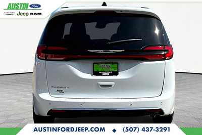 2025 Chrysler Pacifica, $40325. Photo 4