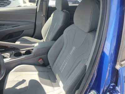 2023 Hyundai Elantra, $17290. Photo 10