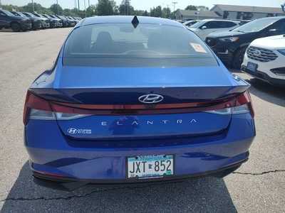 2023 Hyundai Elantra, $17290. Photo 4