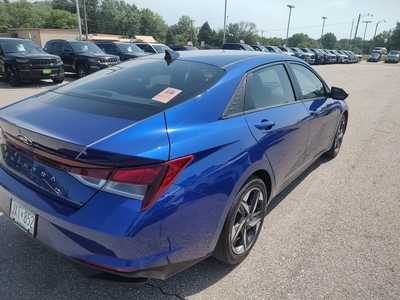 2023 Hyundai Elantra, $17290. Photo 6