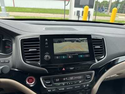2021 Honda Pilot, $30490. Photo 9