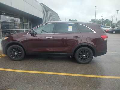 2018 Kia Sorento, $15990. Photo 7