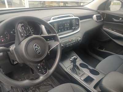 2018 Kia Sorento, $15990. Photo 9