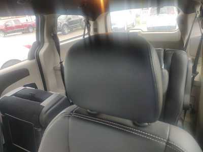 2018 Dodge Caravan, Grand, $13990. Photo 11