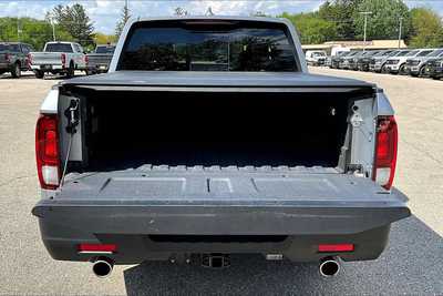 2023 Honda Ridgeline, $33490. Photo 8