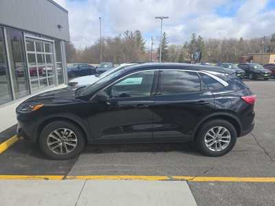 2022 Ford Escape, $23490. Photo 2