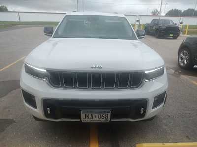 2023 Jeep Grand Cherokee, $42990. Photo 2