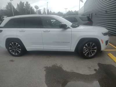 2023 Jeep Grand Cherokee, $42990. Photo 4
