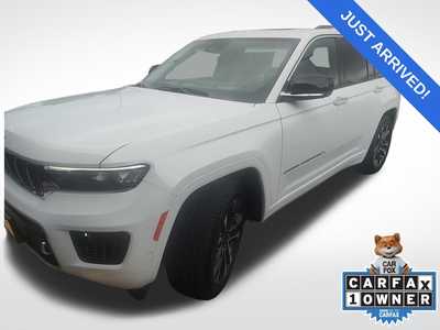 2023 Jeep Grand Cherokee, $42990. Photo 1