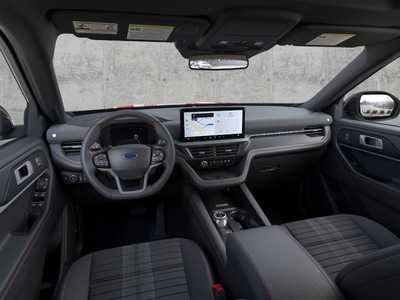 2025 Ford Explorer, $53910. Photo 10