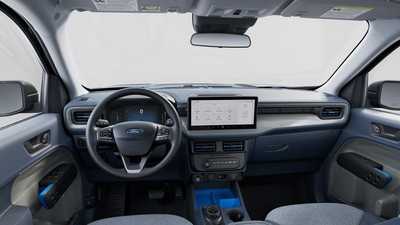 2025 Ford Maverick, $36890. Photo 8