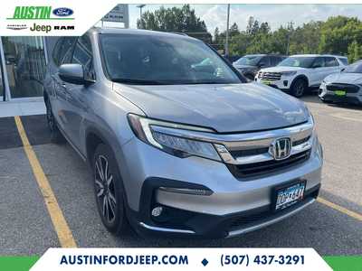2019 Honda Pilot, $23990. Photo 3