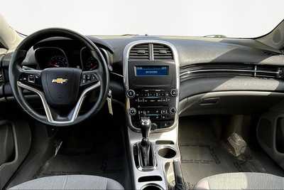 2015 Chevrolet Malibu, $11990. Photo 8