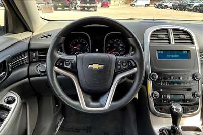 2015 Chevrolet Malibu, $11990. Photo 9