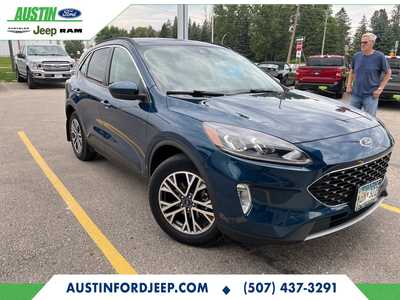 2020 Ford Escape, $21290. Photo 2