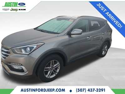 2018 Hyundai Santa Fe, $15980. Photo 1
