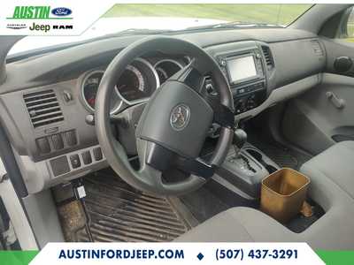 2014 Toyota Tacoma, $13490. Photo 10