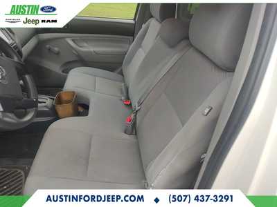 2014 Toyota Tacoma, $13490. Photo 9