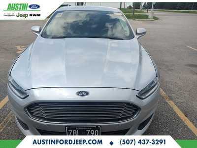 2016 Ford Fusion, $11190. Photo 2