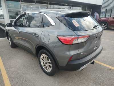 2022 Ford Escape, $18990. Photo 9