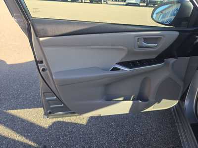 2015 Toyota Camry, $17980. Photo 12