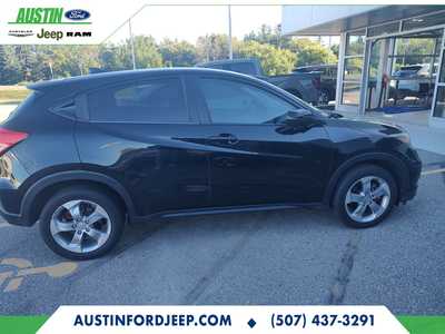 2017 Honda HR-V, $16590. Photo 4