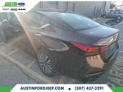2024 Nissan Altima, $19990. Photo 3
