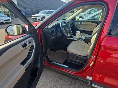 2022 Ford Explorer, $36980. Photo 10