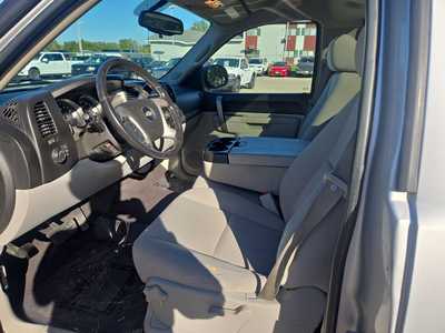 2010 Chevrolet 1500 Reg Cab, $9750. Photo 10