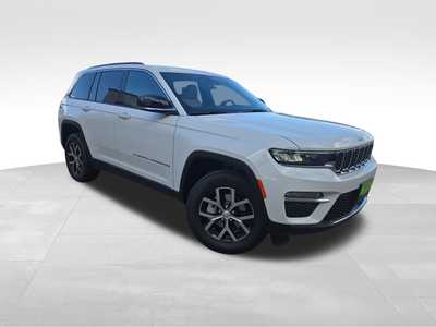 2025 Jeep Grand Cherokee, $41956. Photo 8