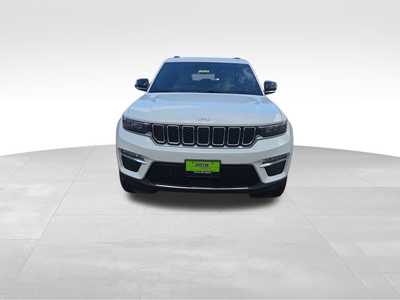 2025 Jeep Grand Cherokee, $41956. Photo 9
