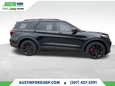 2020 Ford Explorer, $31490. Photo 3