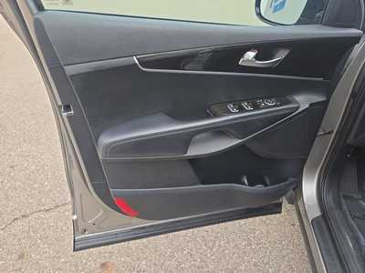 2019 Kia Sorento, $10750. Photo 11