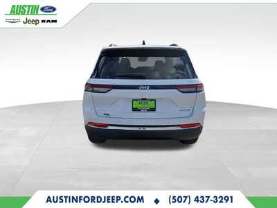 2025 Jeep Grand Cherokee, $43852. Photo 4