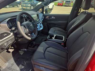 2026 Chrysler Pacifica, $45723. Photo 12