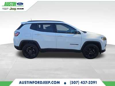 2026 Jeep Compass, $28815. Photo 7