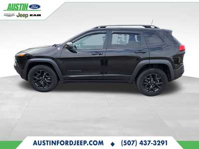 2017 Jeep Cherokee, $10490. Photo 2