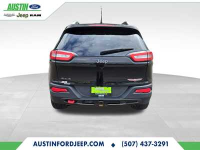 2017 Jeep Cherokee, $10490. Photo 4