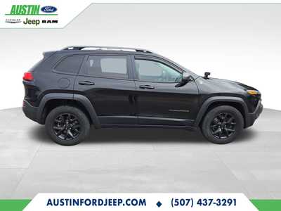 2017 Jeep Cherokee, $10490. Photo 6