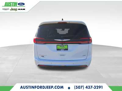 2026 Chrysler Pacifica, $44527. Photo 4