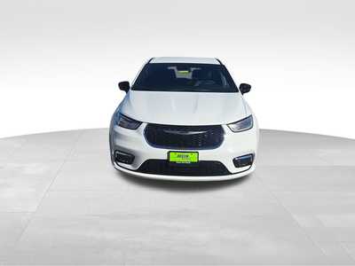 2026 Chrysler Pacifica, $44527. Photo 9